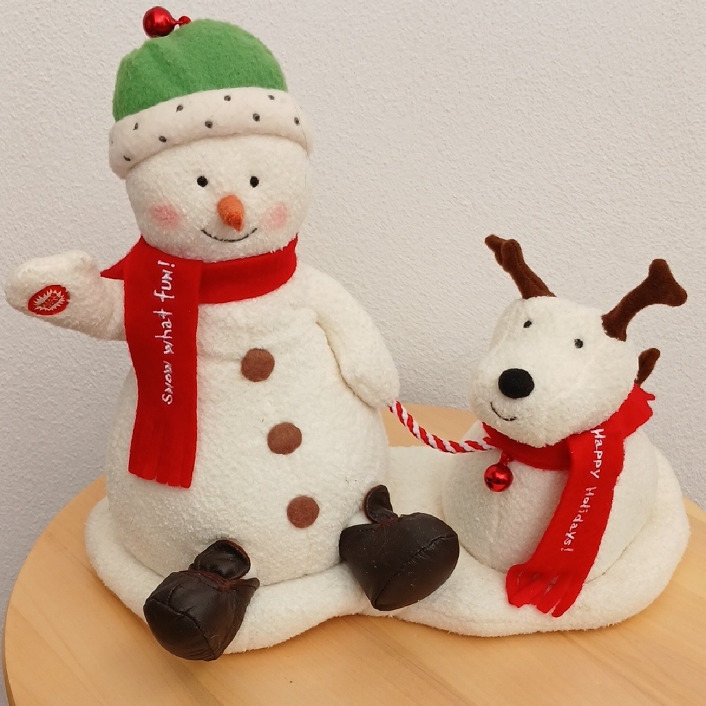 Hallmark 2004 Snow What Fun Jingle Bells Snowman Dog Singing Decoration